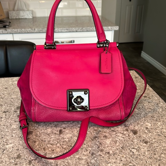 Coach Handbags - ⭐️Sale Price today only! Authentic Coach Women’s satchel handbag.